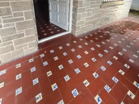 Casa 3 ambientes con 2 baños