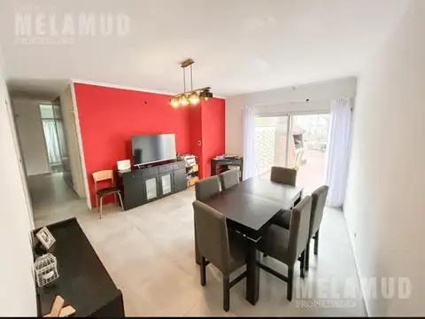 4 AMBIENTES / VENTA / FLORES CON PARRILLA PROPIA