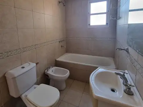 Depto Tipo Casa en Alquiler de 2 ambientes