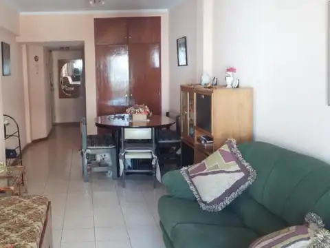 Lamadrid e/ Almirante Brown y Falucho