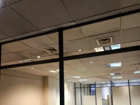 Oficina en Alquiler al Norte