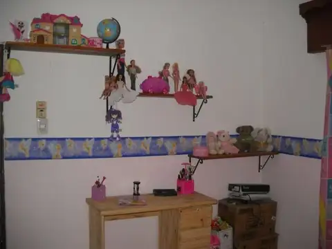 Gral Simon Bolivar  Nª 2590 e/ Boero y calle sin salida