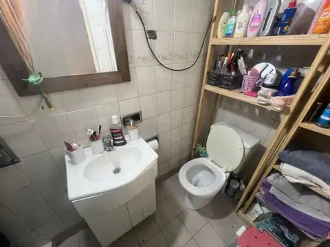 Casa 4 ambientes con 1 baño