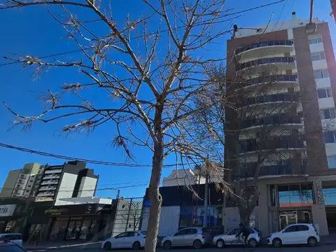 General Fernández Oro 400