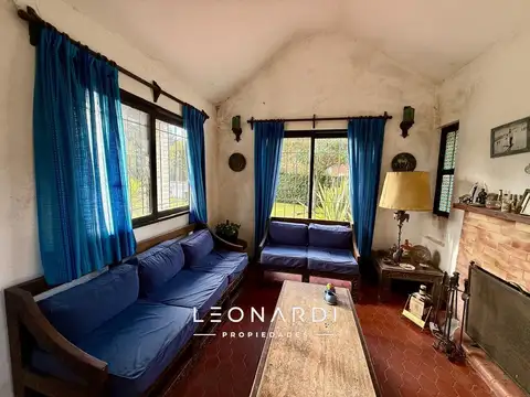 Casa 3 ambientes con 2 baños