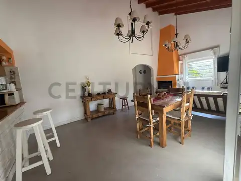 De los Cardales 100, Piso 0