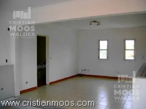 Casa 5 ambientes con 2 baños