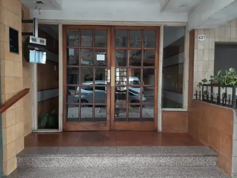 Venta 3 Ambientes con Balcón Francés en Parque Avellaneda