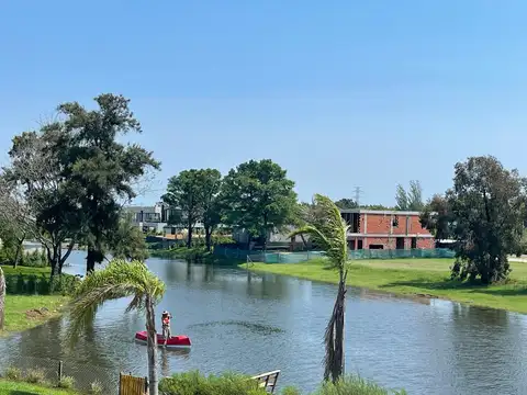 Casa en  venta en el Barrio Laguna grand, Villanueva, Tigre
