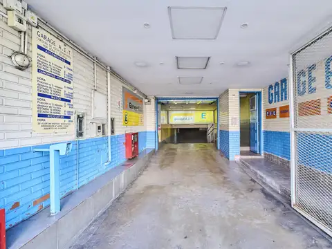 Av Regimiento de Patricios  al 600