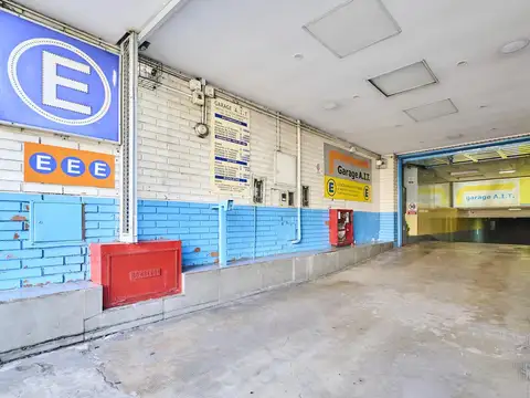 Venta Estacionamiento capacidad para 75 cocheras en Barracas