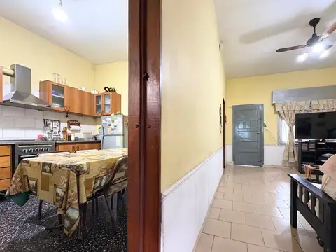 Casa 6 ambientes con 3 baños