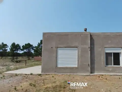 CASA MODERNA EN PEHUEN CO