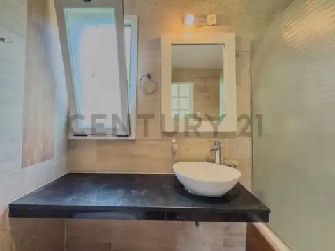 CASA EN VENTA EN LA CANDIDA