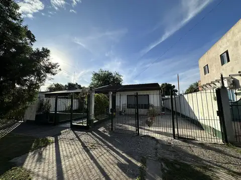 Venta - Casa 5 Amb Multifamiliar en Ituzaingo - Permuta