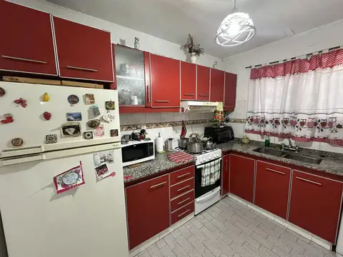 Venta - Casa 5 Amb Multifamiliar en Ituzaingo - Permuta