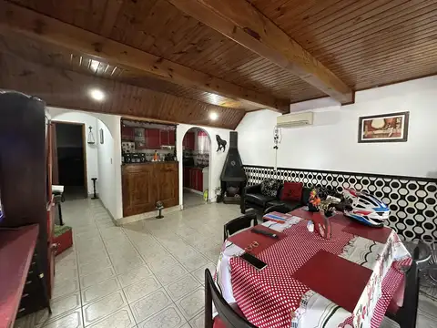 General Angel Pacheco al 2400