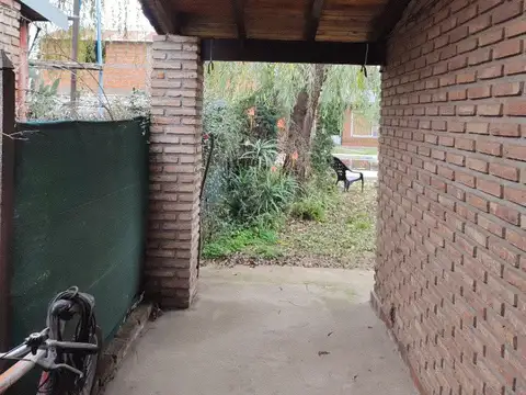 EXCELENTE CONSTRUCCION