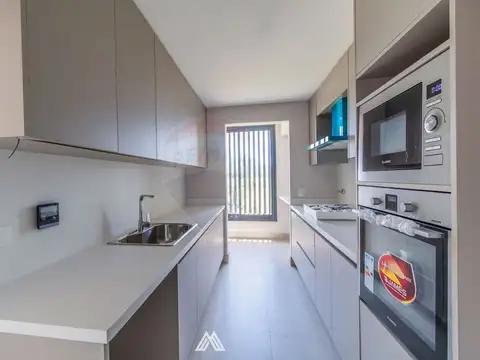 Departamento en Alquiler en Carrasco , USD 2.490