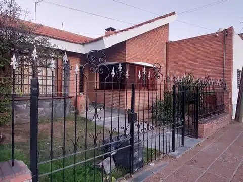 VENTA CASA 3 DORMITORIOS B° OBSERVATORIO