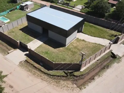 Venta galpón comercial usos múltiples en Ibarlucea - Cruce ruta 34 S y calle Alfredo Schilla