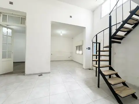 Laprida al 1200 - Casa de pasillo en PH - 3 dormitorios -