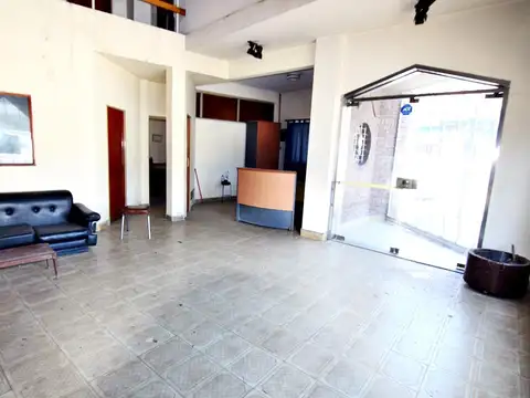 Avenida Libertador al 1900 esquina Cordero