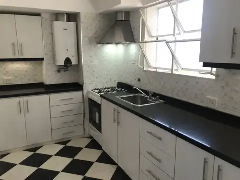 Alquiler departamento 2 dormitorios mas comodin. 9 de Julio 792 piso 8. Frente con balcon