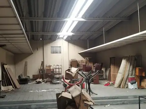 Local en Venta en Valentin Alsina, USD 200.000