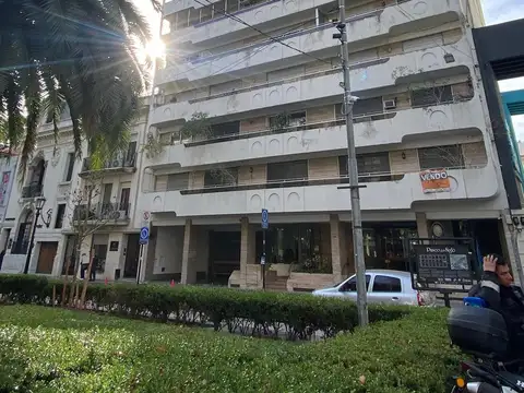 Cochera en  Pasaje Álvarez