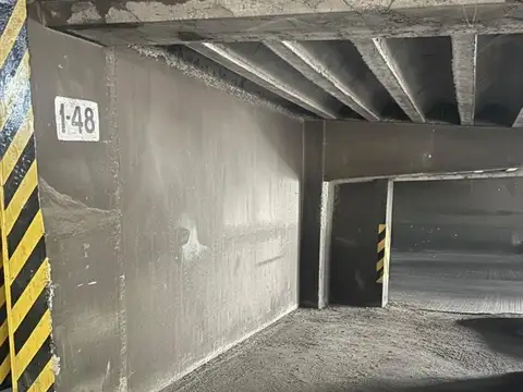 COCHERA EN VENTA - SEGURIDAD 24HS - CENTRO MENDOZA