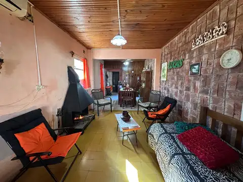 Casa en Venta con 1 cochera