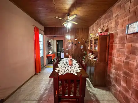 Casa 6 ambientes con 1 baño