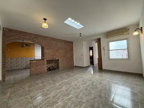 Galpon en Alquiler 32  mts Fondo