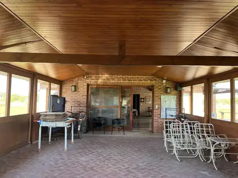 Casa 7 ambientes con 4 baños