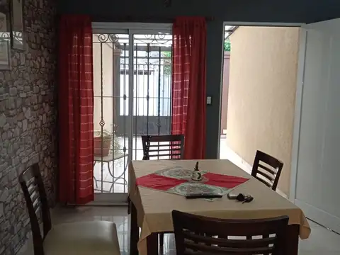 CASA EN VENTA SANTO TOME 3 DORMITORIOS.