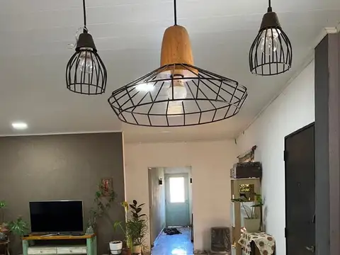 CASA EN VENTA 3 AMBIENTES CARLOS SPEGAZINNI EZEIZA
