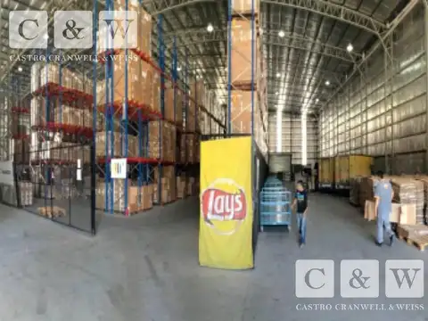 Depósito con Oficinas.