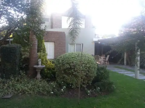 Casa en Venta al Este