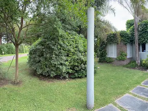 Venta Casa Sobre 2 lotes Barrio Cerrado Pueblo Esther GER - Club Gimnasia y Esgrima Rosario