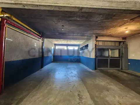 47  entre 1 y 2 300, Piso 0