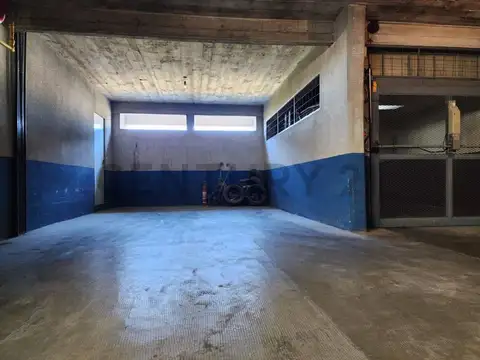 47 entre 1 y 2  Venta de Cochera en Bloque