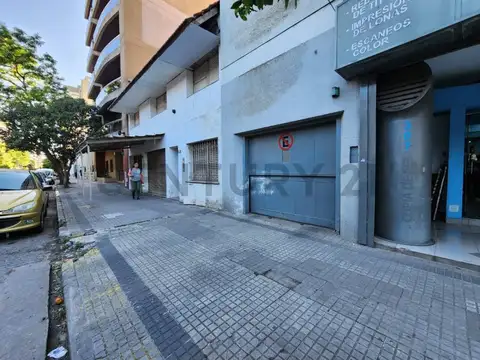 47  entre 1 y 2 300, Piso 0