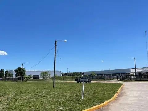 Galpon en Alquiler 40  mts Frente