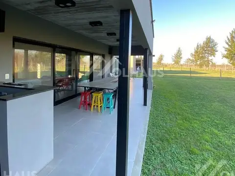 Casa en Venta en San Matias, USD 270.000