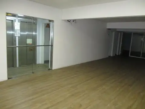 Oficina 2 ambientes con 2 baños