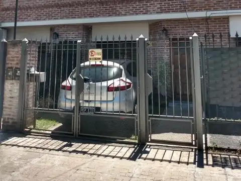 DUPLEX 4 AMB. AL FTE RAMOS MEJIA