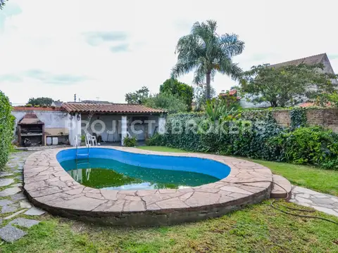 Chalet en venta en Castelar Norte