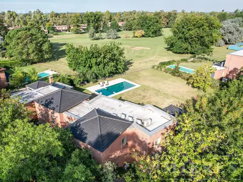 Excelente casa en venta en Mayling Club de Campo