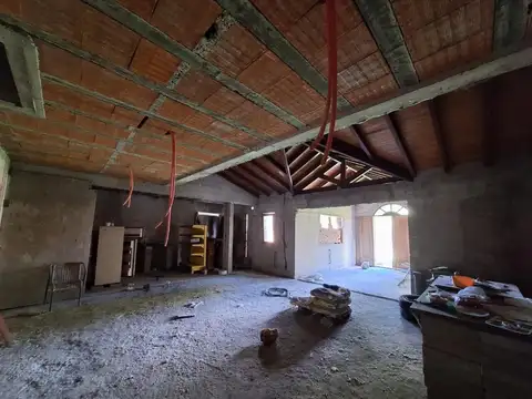 Casa 3 ambientes con 2 baños